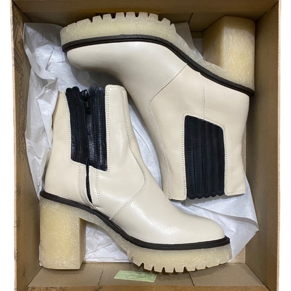 Free People James Chelsea Chunky Heel Leather Boots New in Box Bone / White - Picture 6 of 6